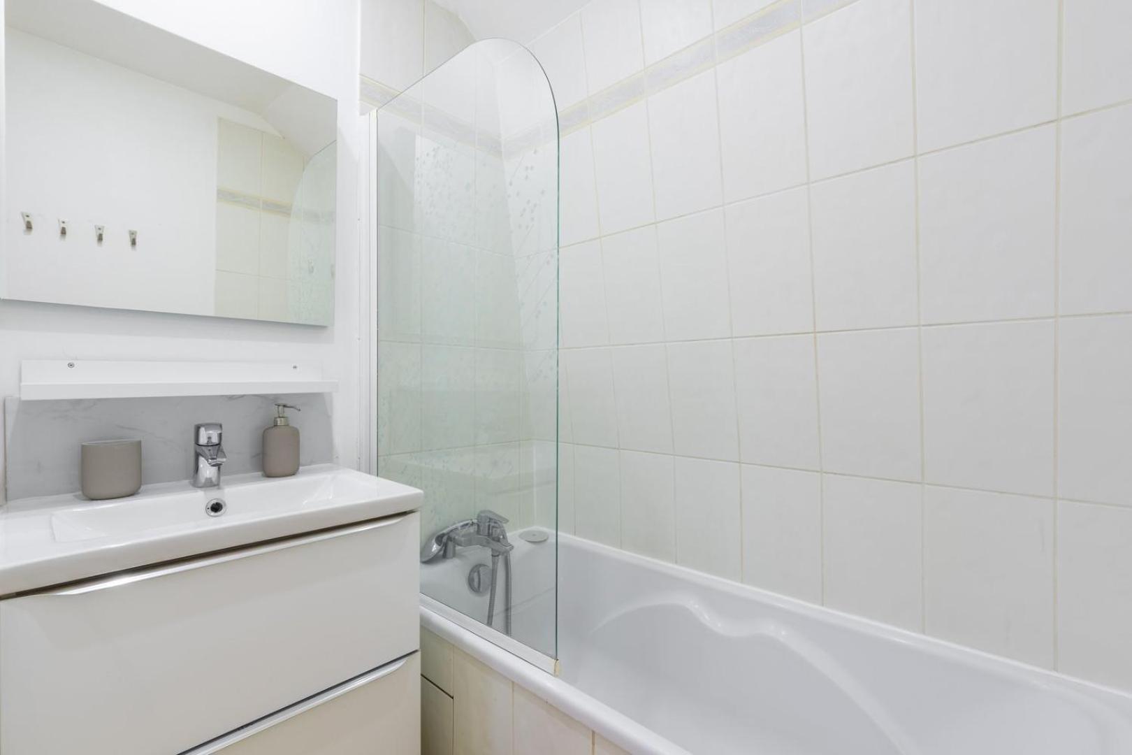Charming 2-Bedroom Apartment At Croise Laroche Marcq-en-Barœul Extérieur photo